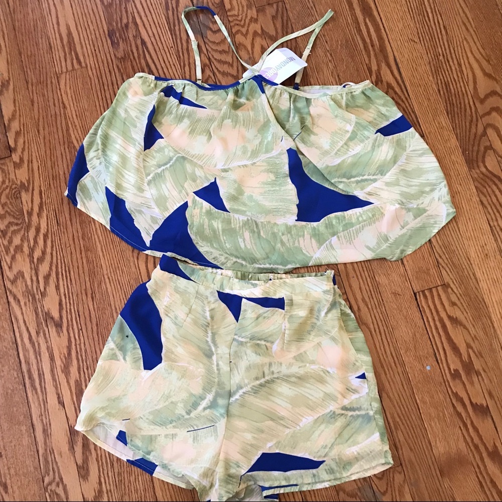 NEW tropical pattern 2 piece set (halter & shorts)
